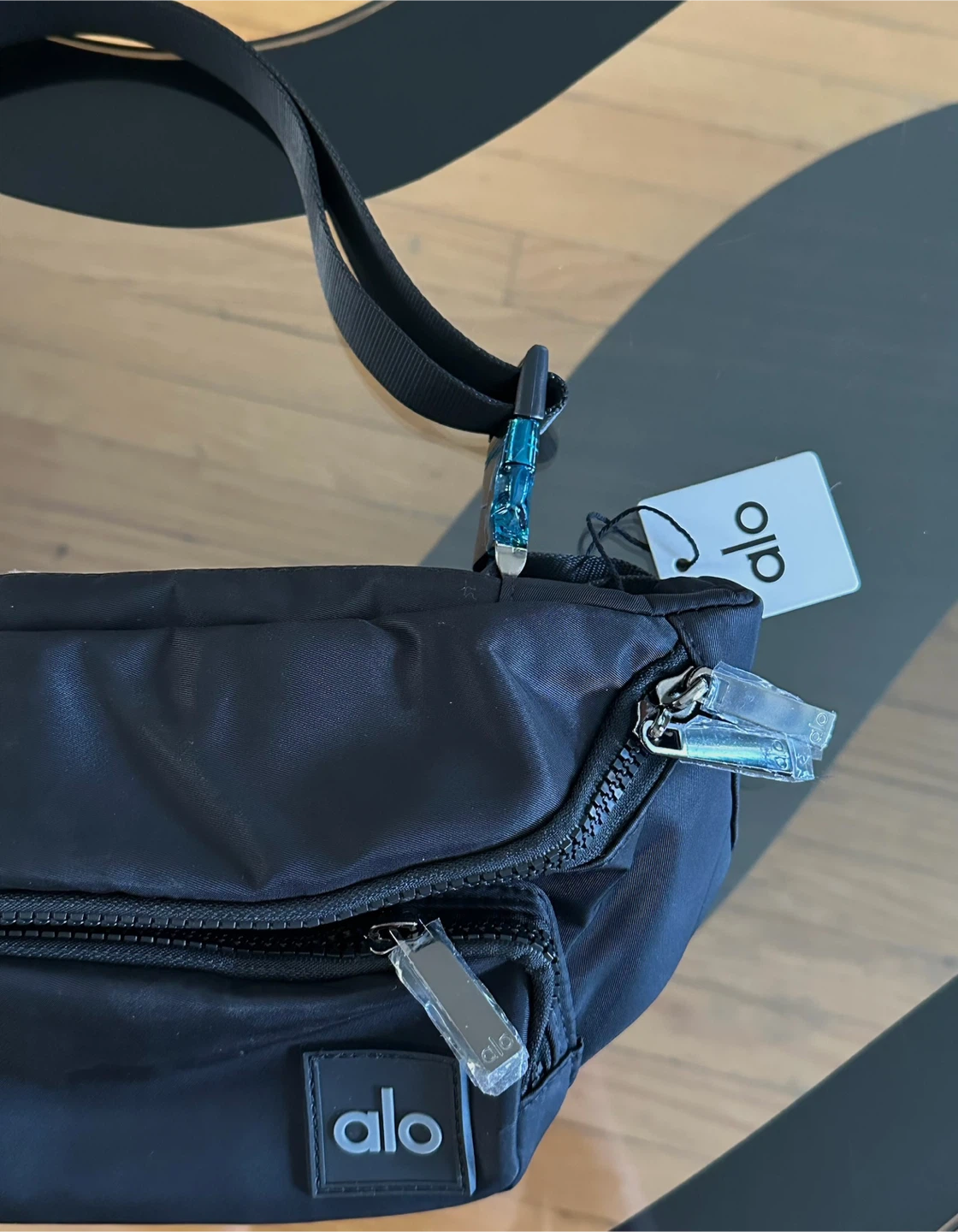 ALO Yoga Explorer Fanny Pack - Black - photo 3