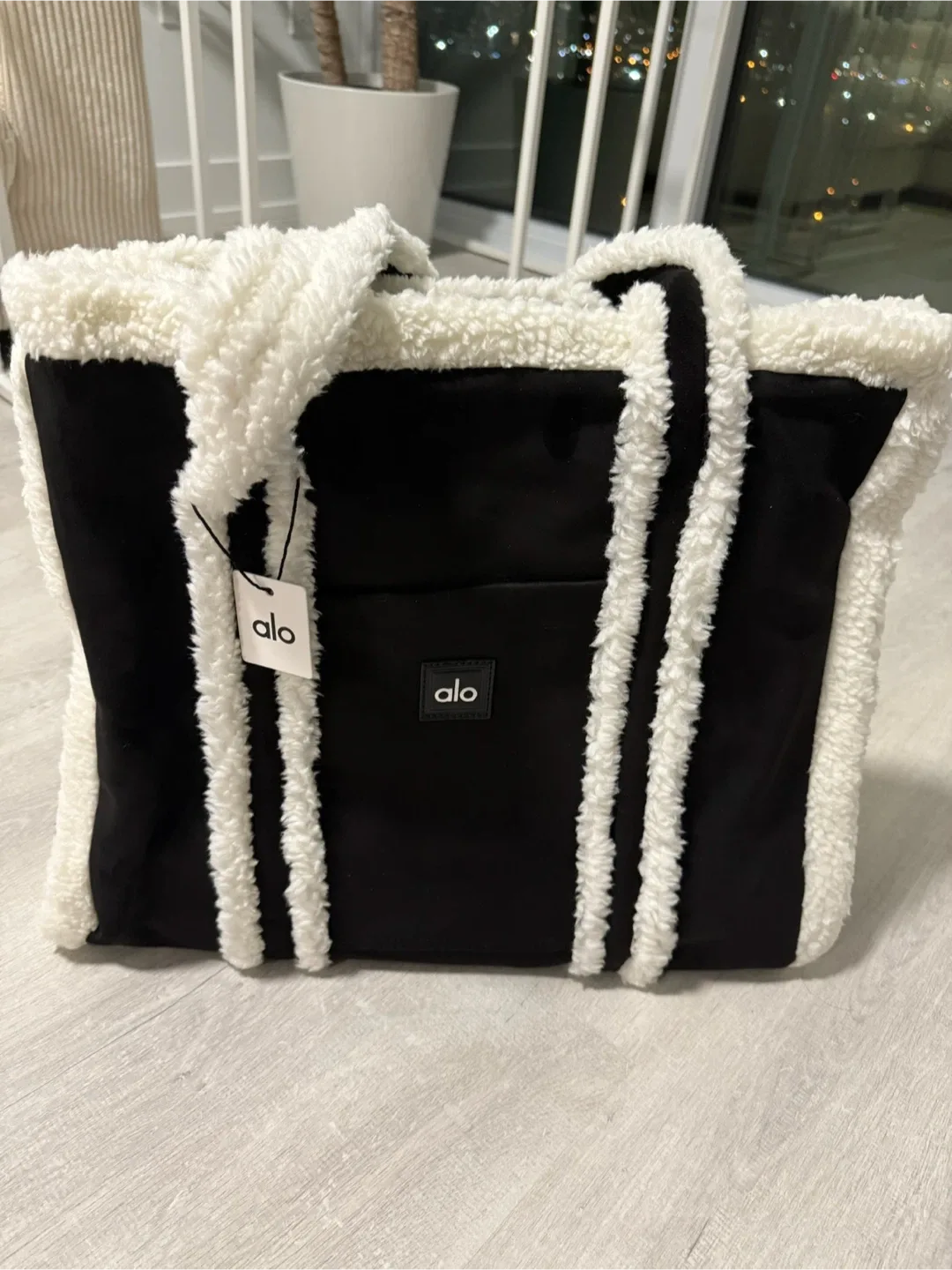 ALO Winterfun Tote Bag - Black & White thumbnail