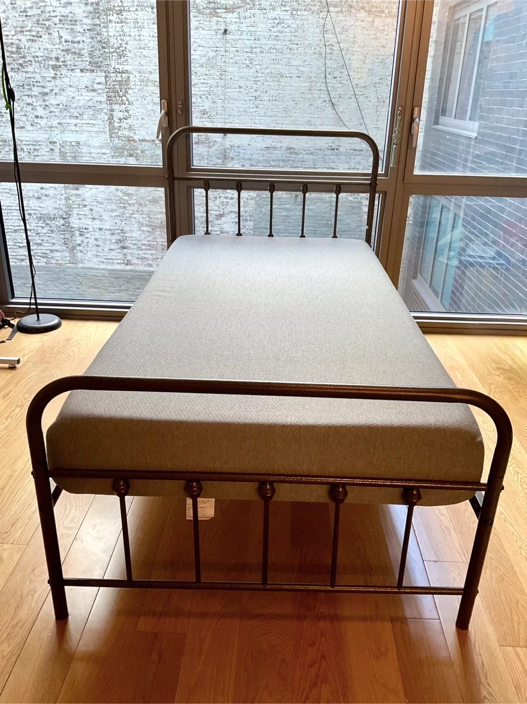 8’’ Twin Memory Foam Mattress in Gray image indicator(6)