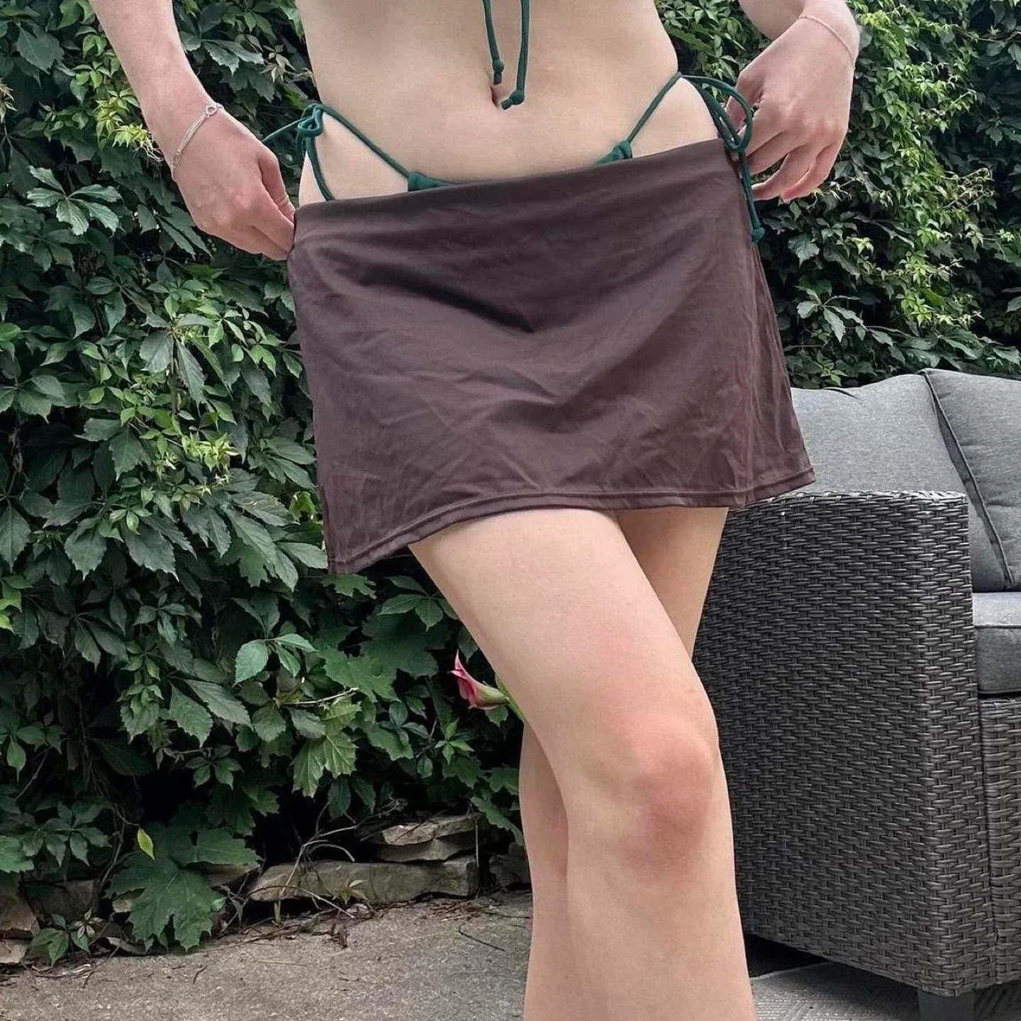 Y2k brown low rise mini skirt coverup image indicator(4)