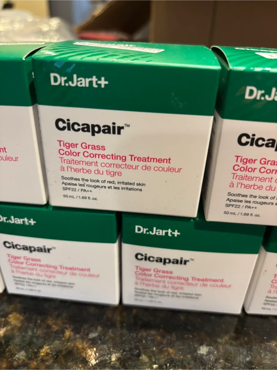 Dr.Jart+ Cicapair Tiger Grass Color Correcting Treatment thumbnail
