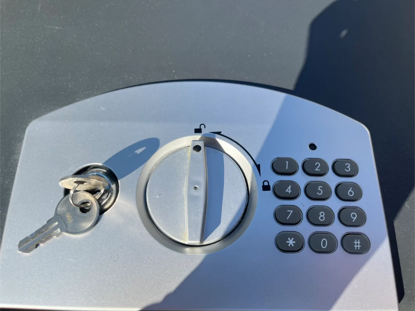 SentrySafe portable Lock Box image indicator(2)