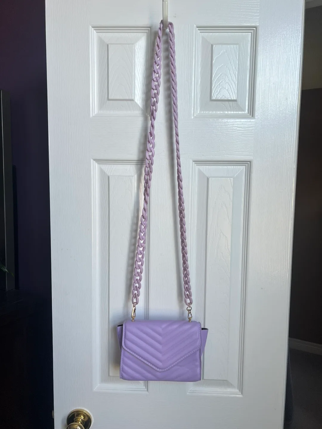 Case Mate Lavender Chevron Chain Bag thumbnail