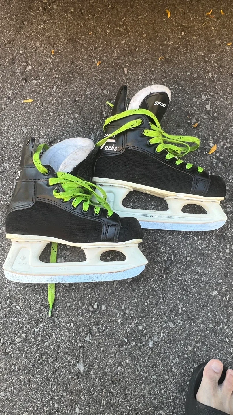 Sport Tacks Hockey Skates image indicator(2)