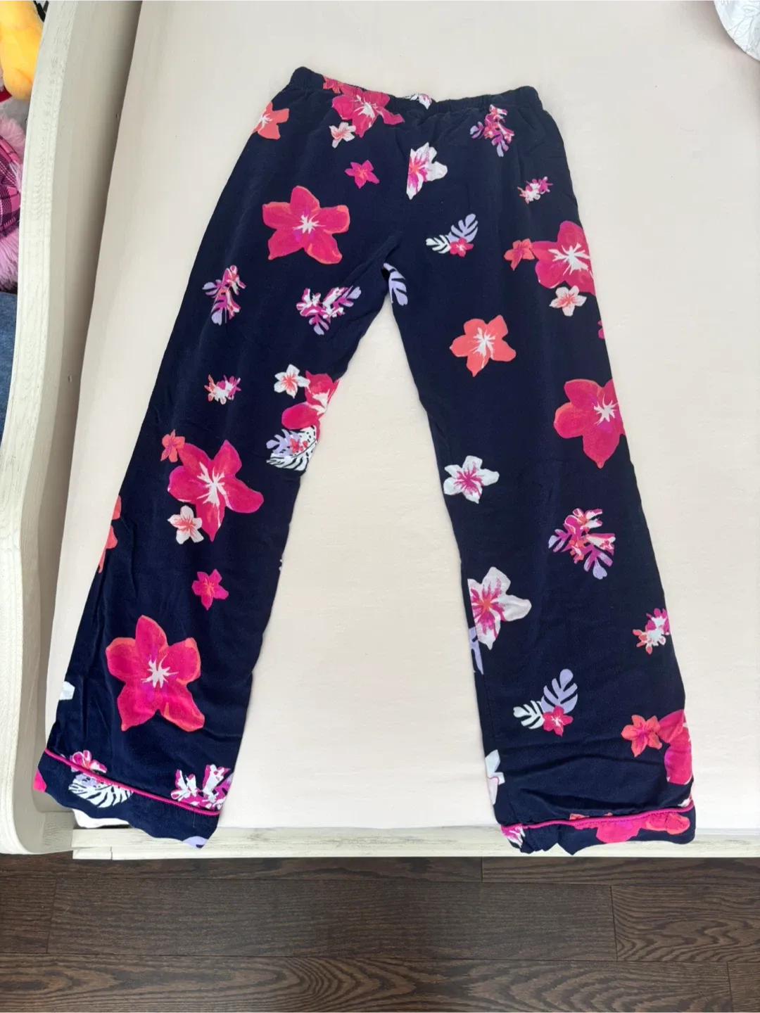 Joe fresh woman flower pjs image indicator(3)