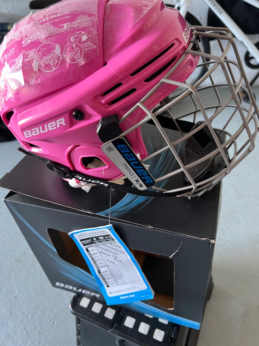 Bauer Pink Hockey Helmet - size M - photo 2