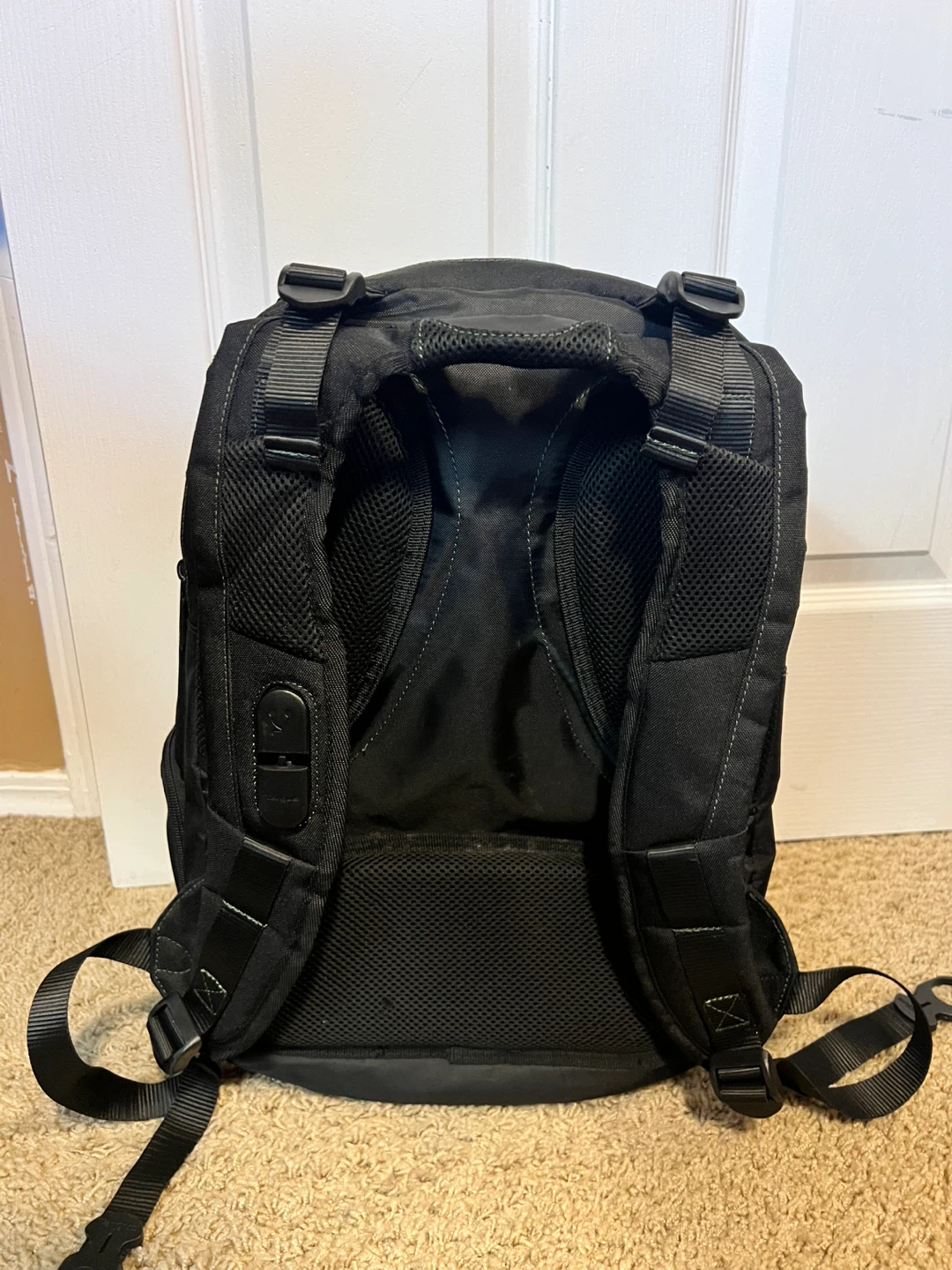 NEW Targus work/school backpack - photo 2