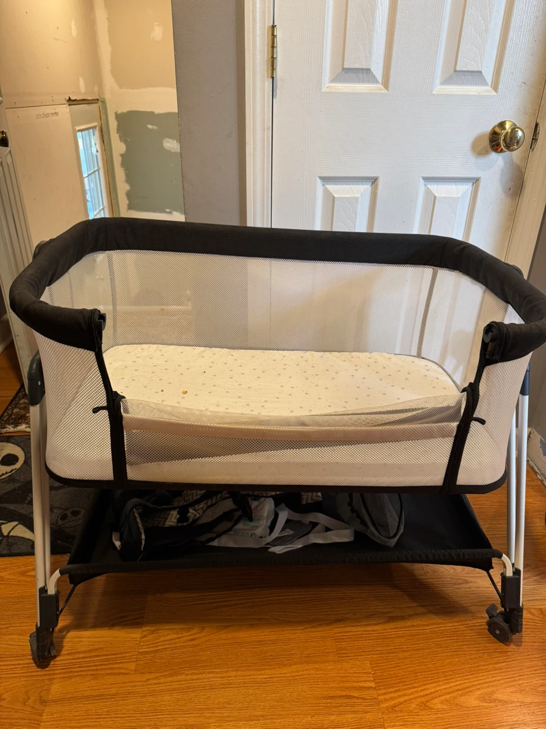 Bassinet - Black and White - photo 4