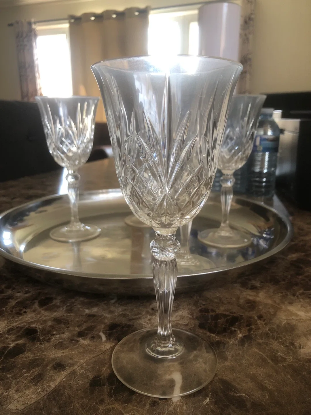 Crystal Wine Glasses (5) image indicator(3)