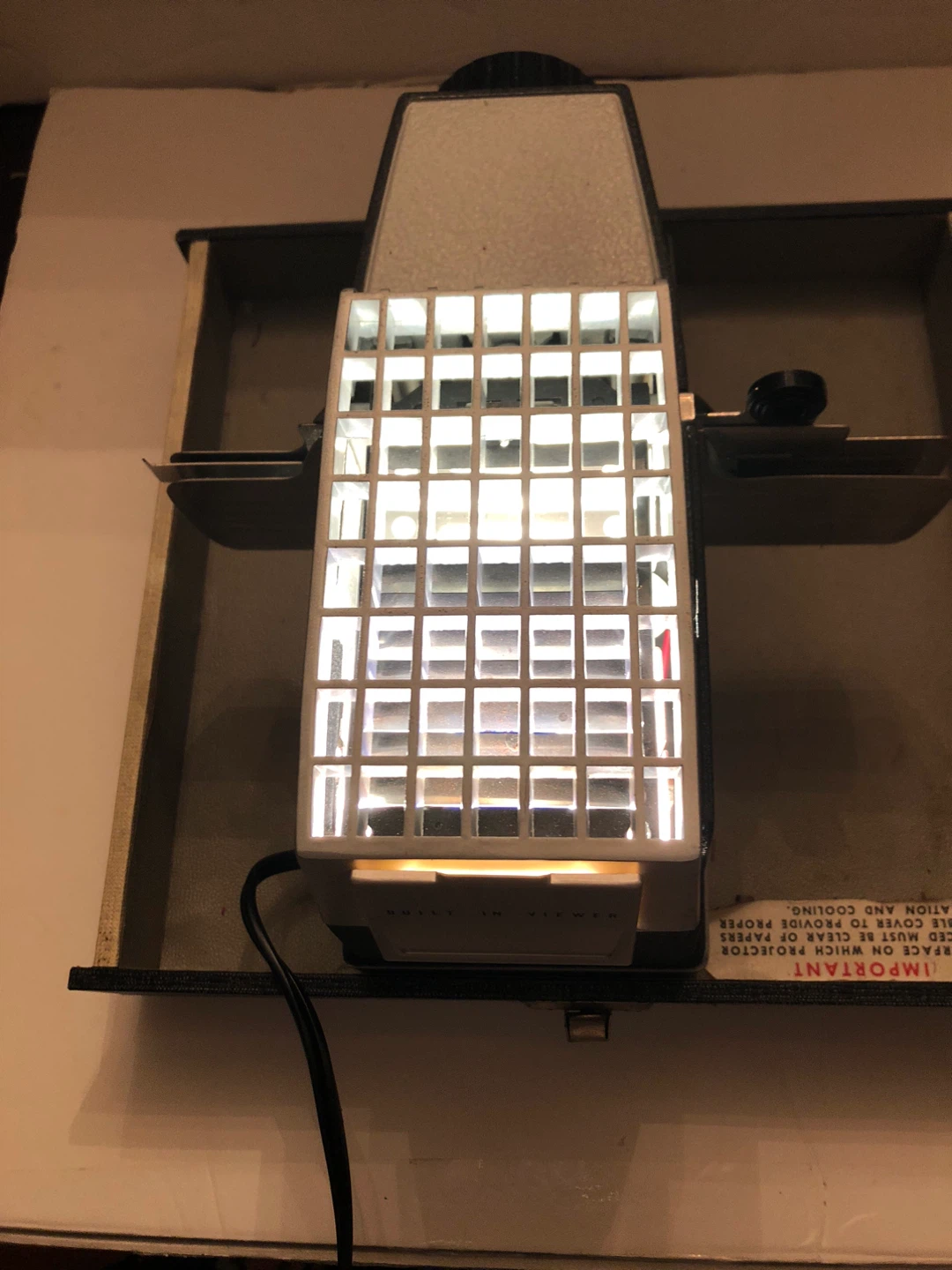 Vintage Slide Show Projector . Bell and Howell. Works. - photo 3