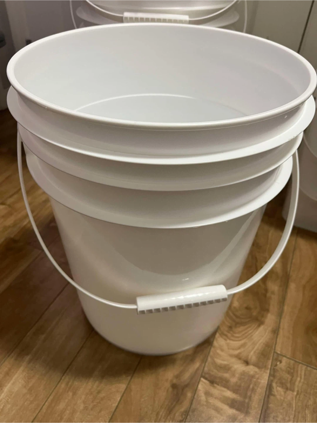 20L Food Grade Plastic Buckets with Lids - photo 4