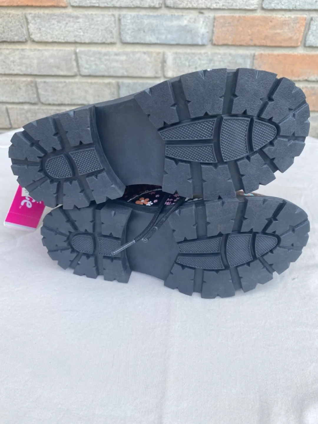 New Floral Print Girls' Boots - Size 13 and 1 kids shoes image indicator(3)