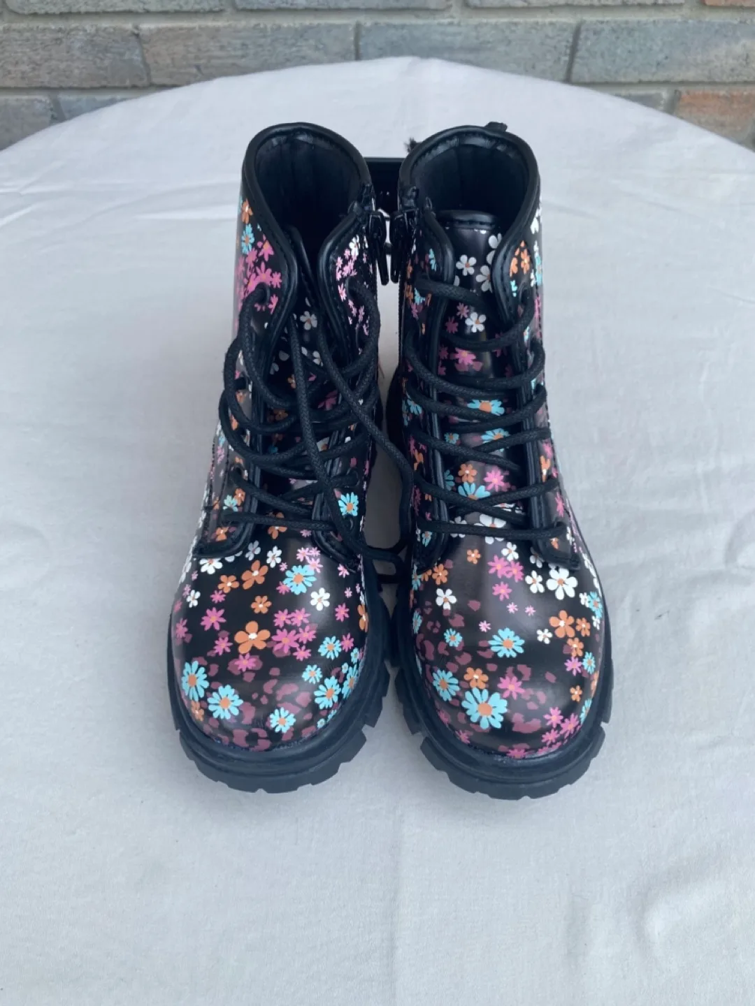 New Floral Print Girls' Boots - Size 13 and 1 kids shoes image indicator(2)