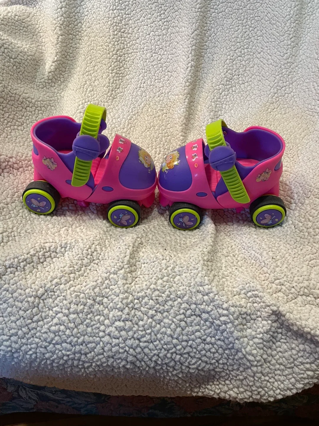 Adjustable Roller Skates thumbnail