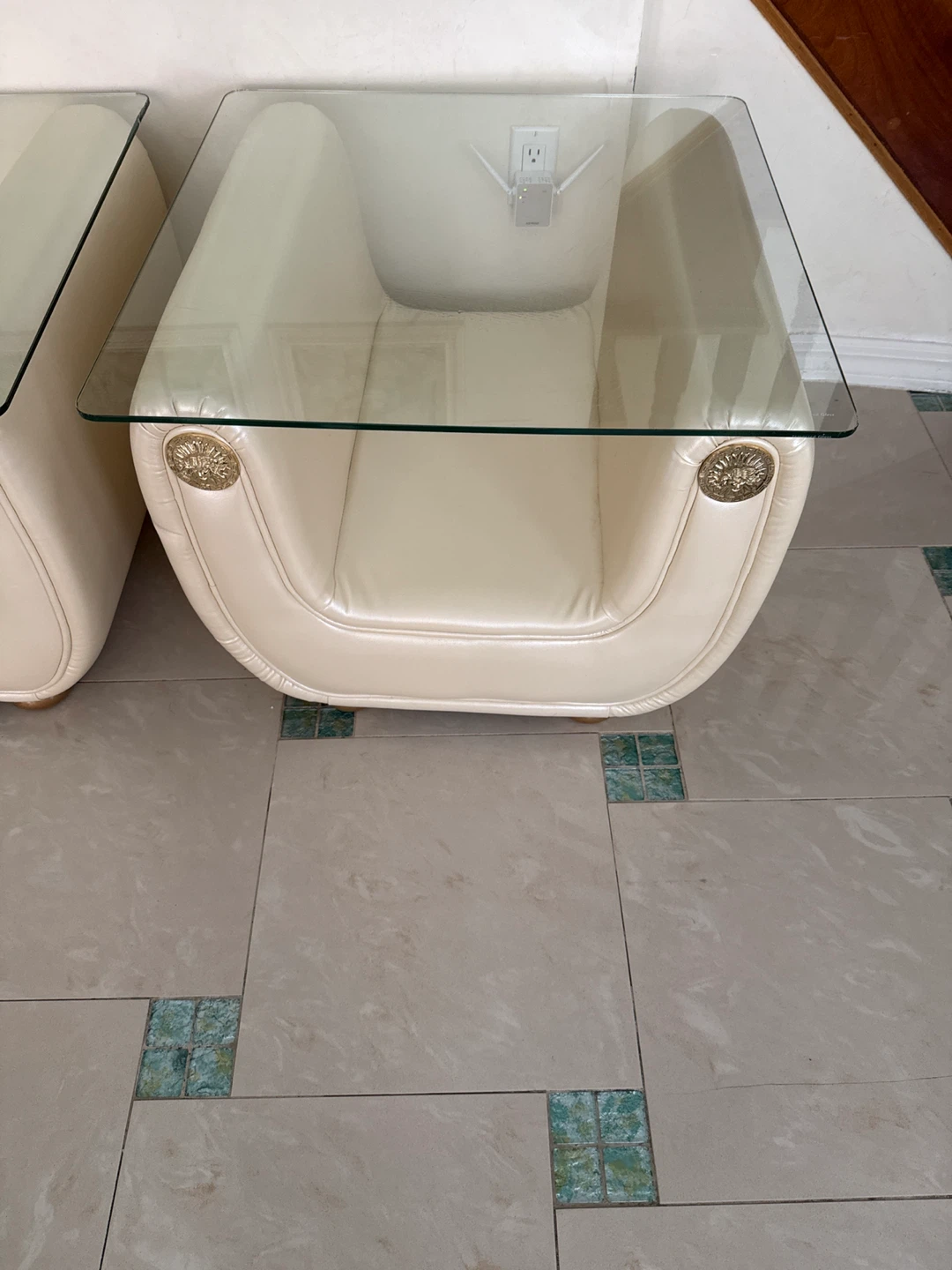 Cream Leather & Glass Coffee Table - photo 5
