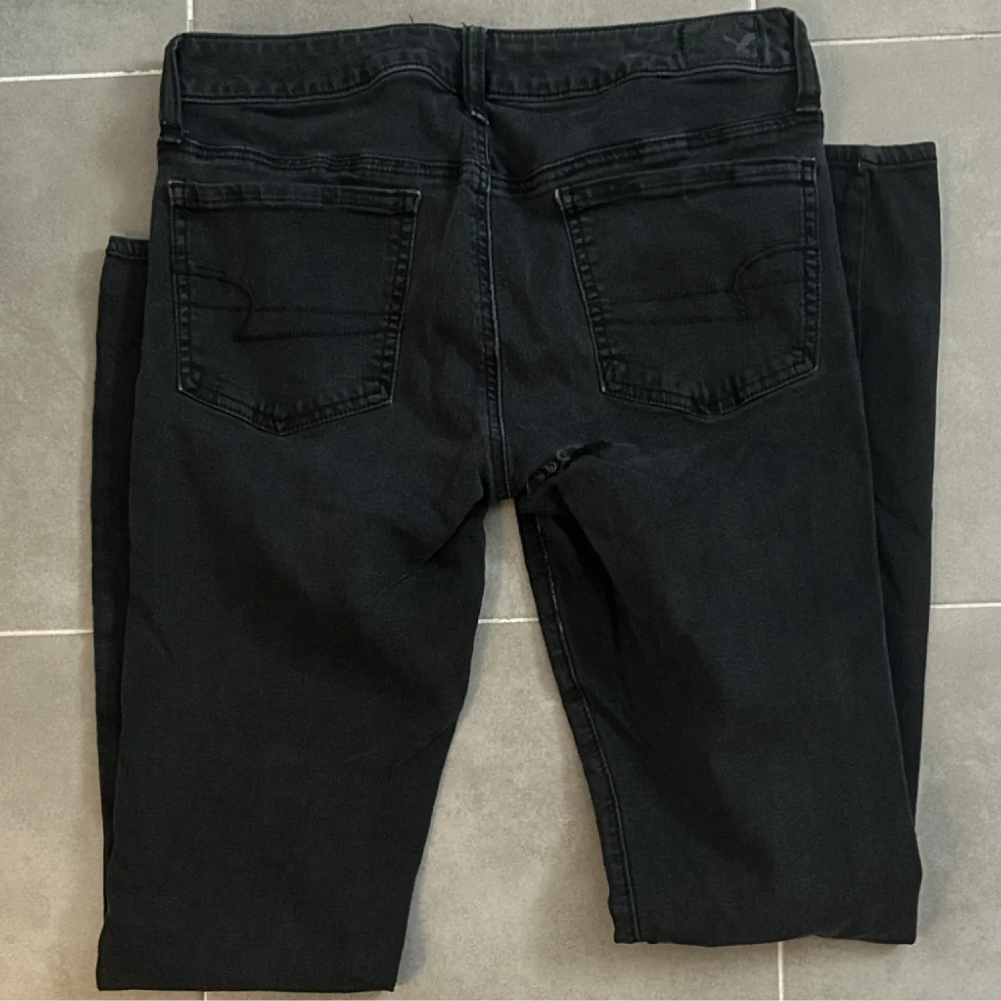 American Eagle Black Super Stretch Jeggings image indicator(3)