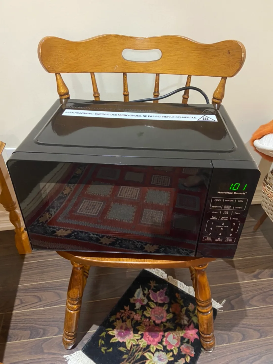 Hamilton Beach 0.7 cu ft Microwave - Black image indicator(8)