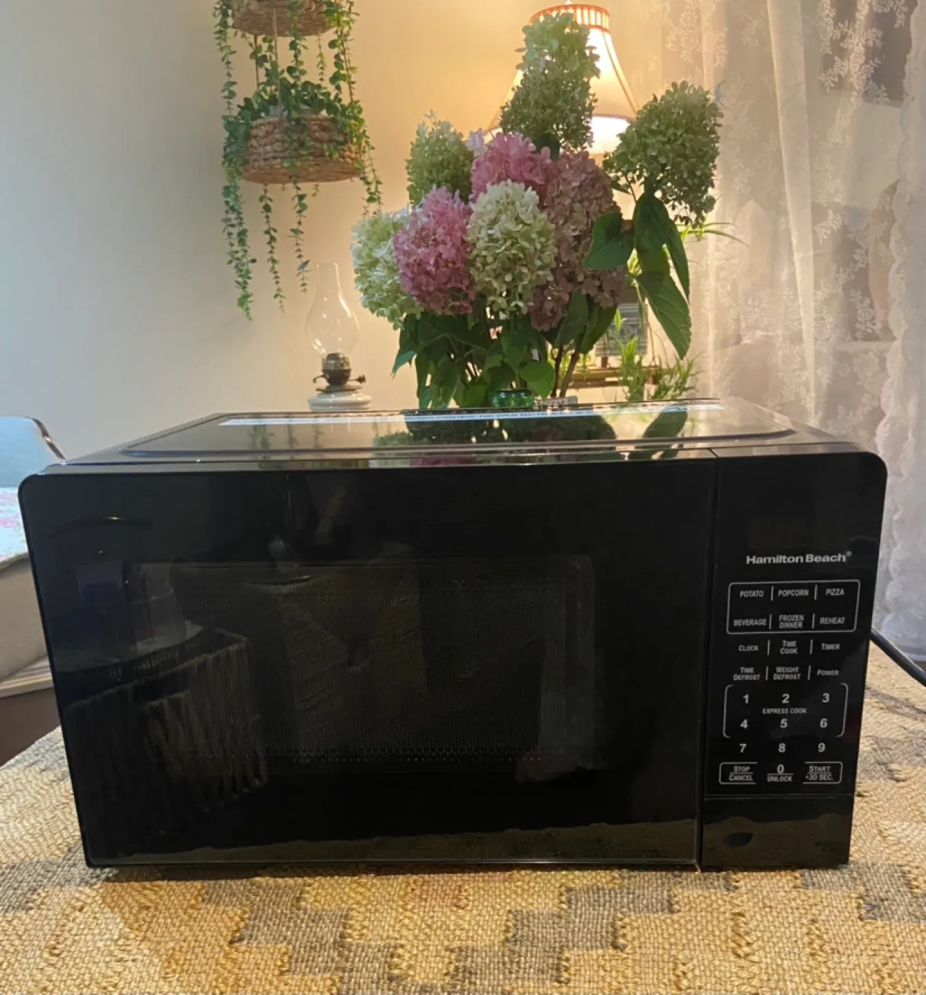 Hamilton Beach 0.7 cu ft Microwave - Black