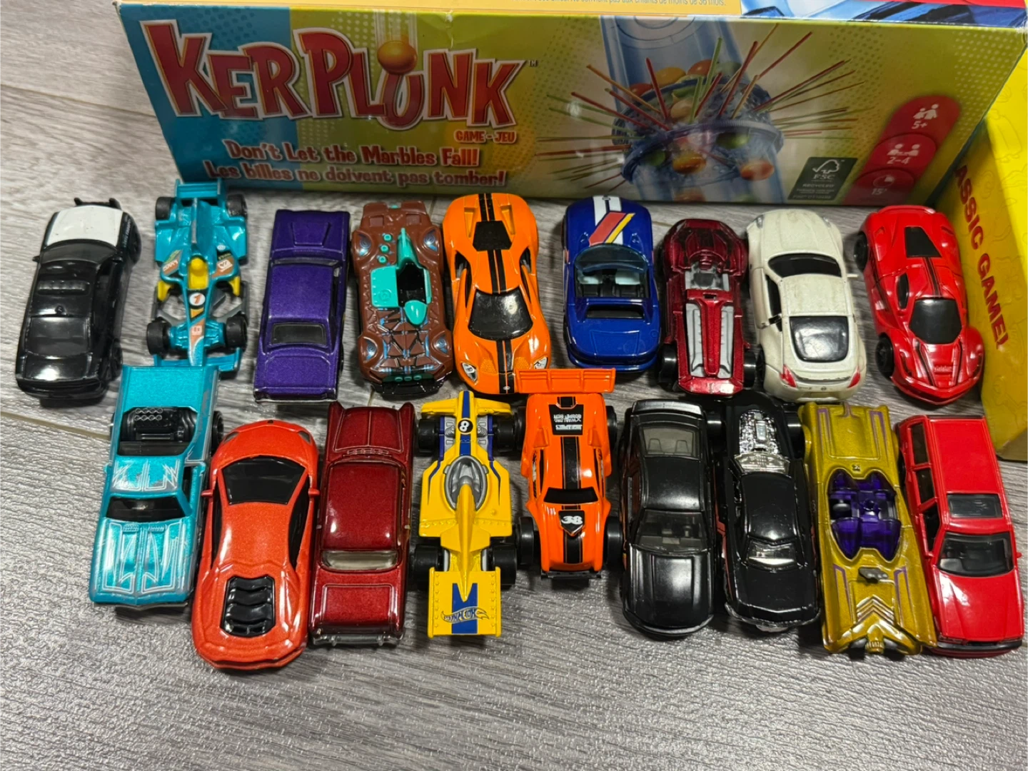 Free board games and hot wheels - photo 4