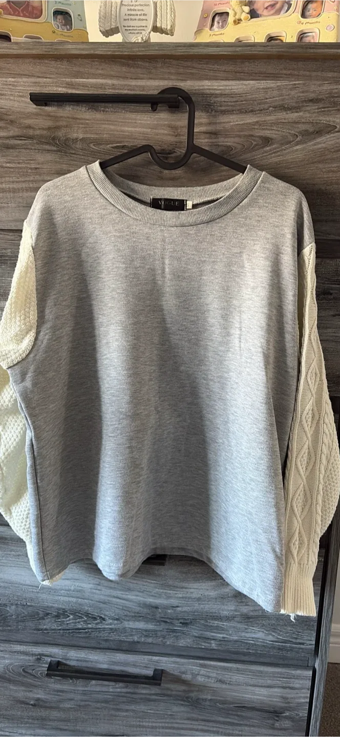 Vogue Grey & Cream Knit Sleeve Sweater - XL thumbnail
