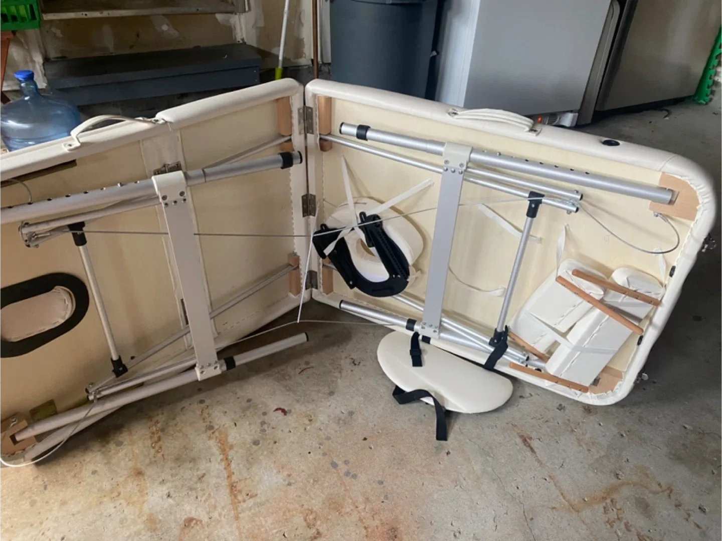 Portable Massage Table White image indicator(4)