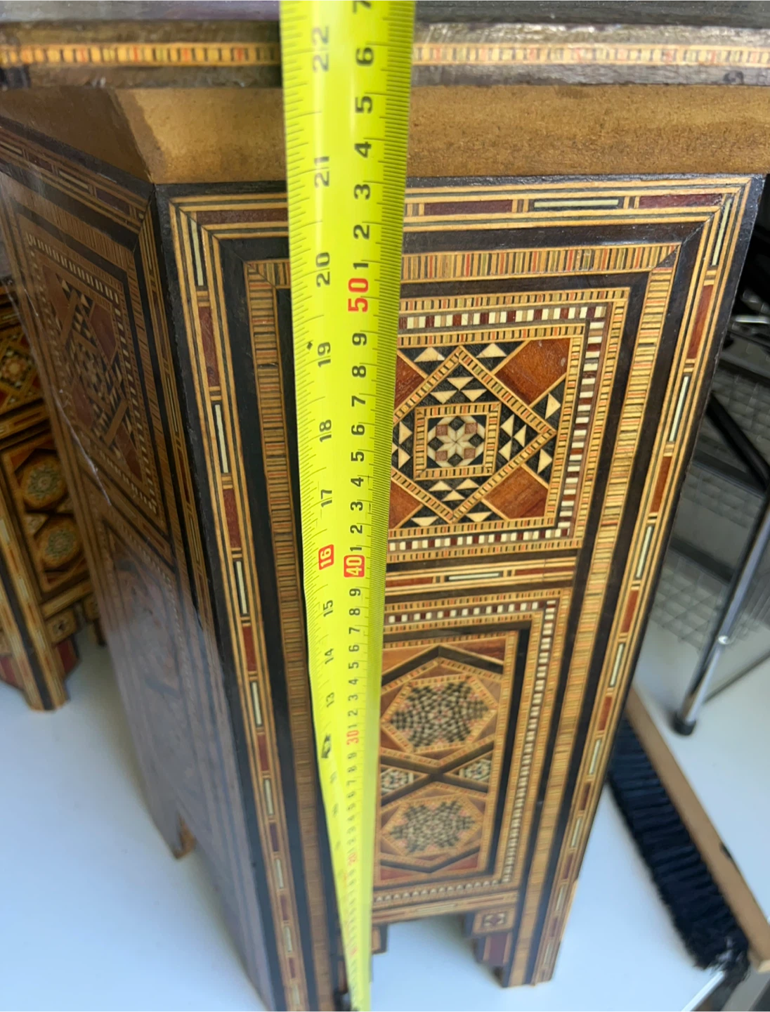 Set of 3 Vintage Inlaid Wood Side Tables - photo 4