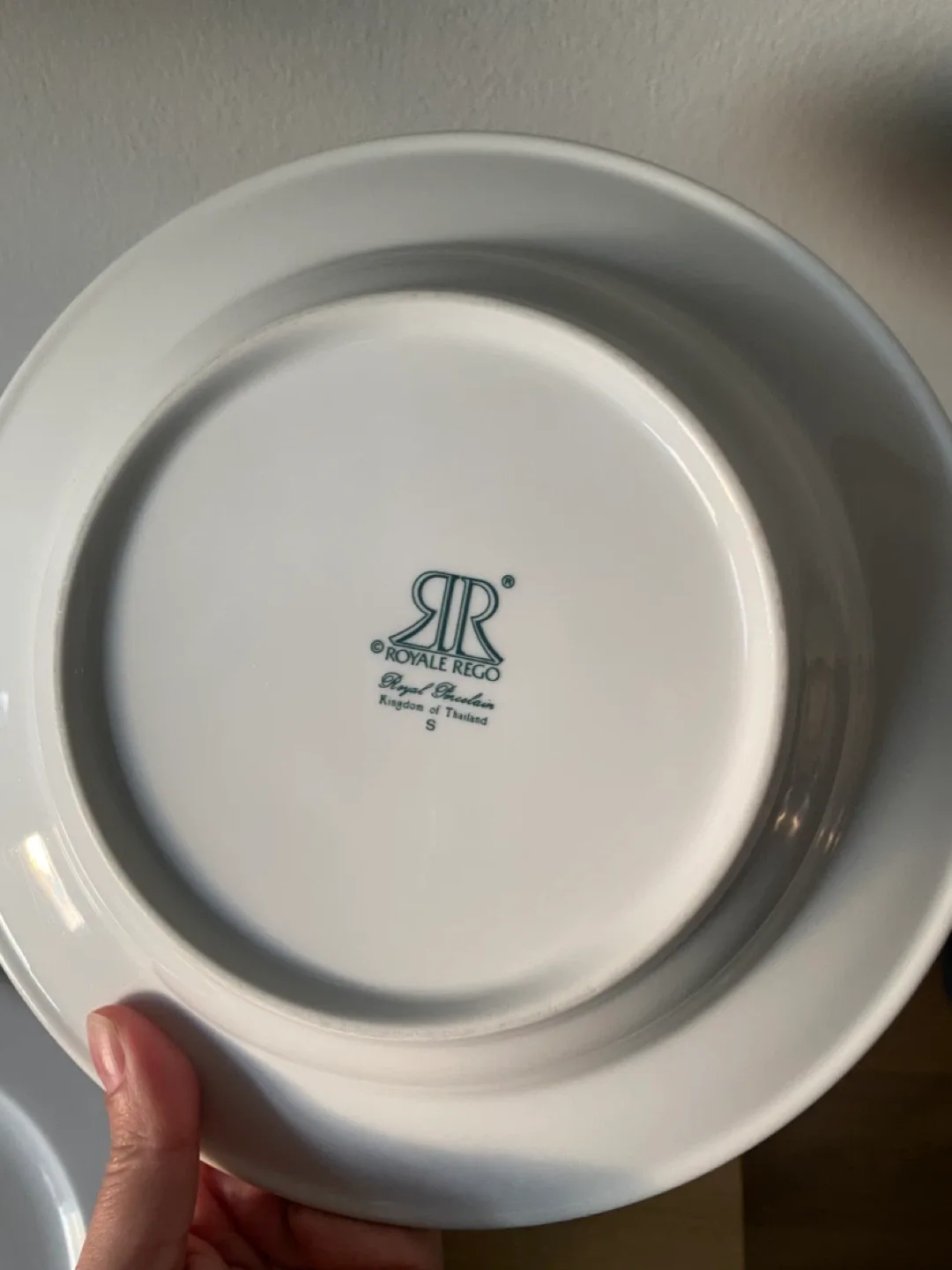 Royale Rego Royal Porcelain Plates - Set of 4 image indicator(3)