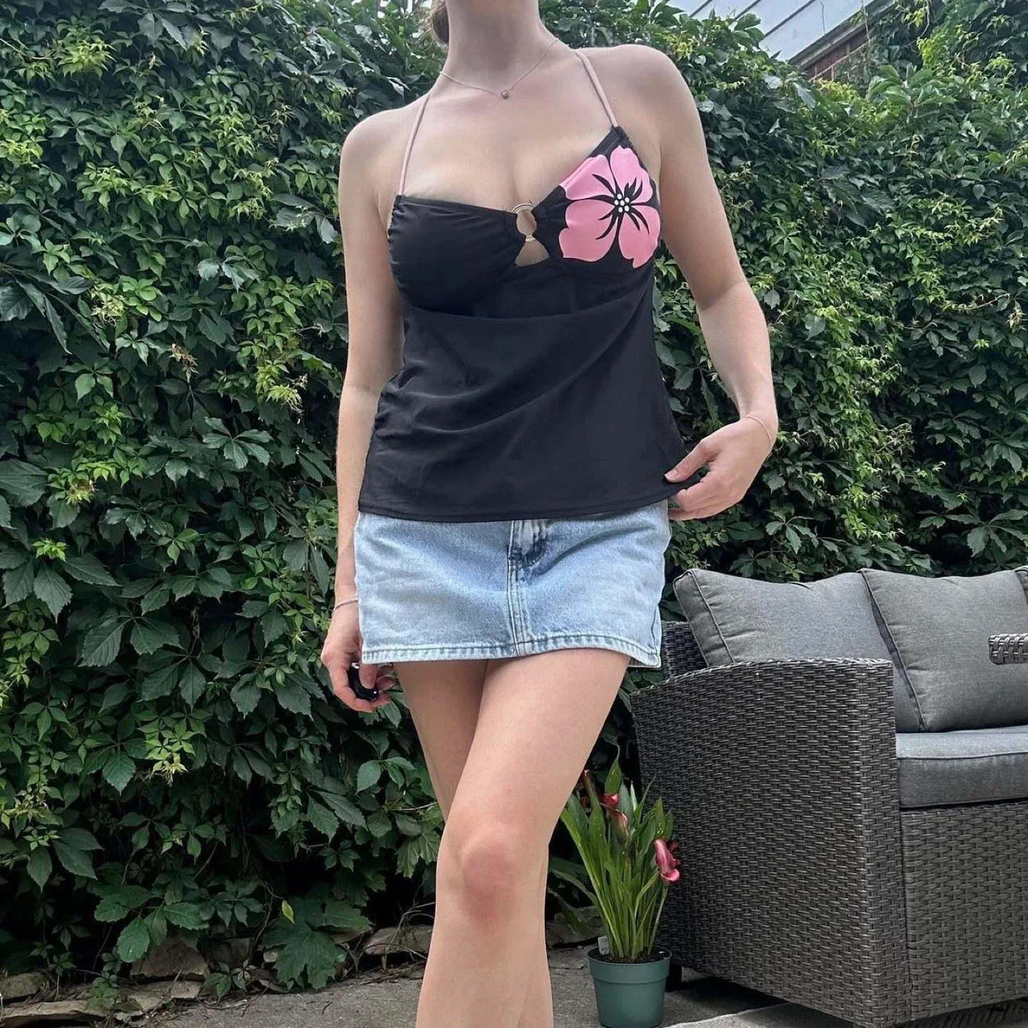 Black and pink floral halter tankini image indicator(6)