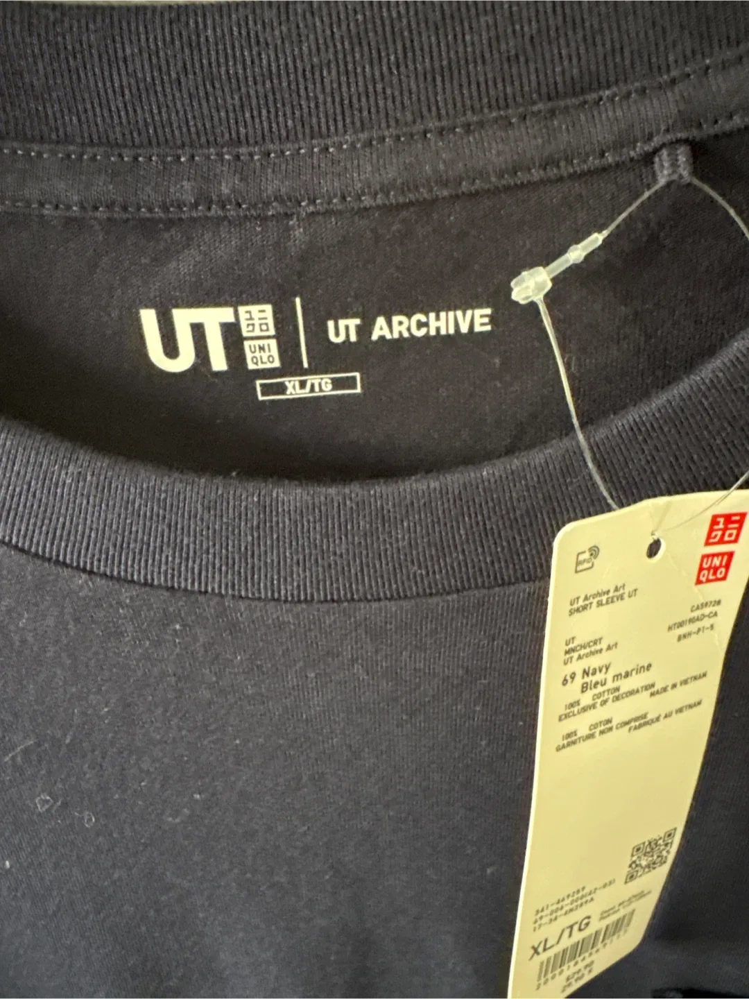Uniqlo UT Archive Navy Blue T-Shirt (XL) image indicator(2)