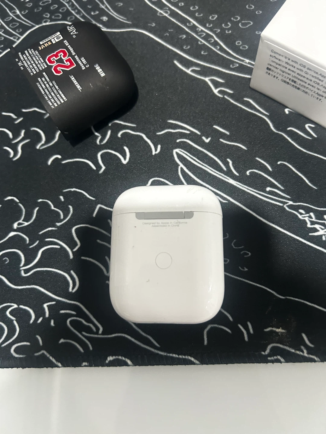 Apple AirPods with Wireless Charging Case - photo 3