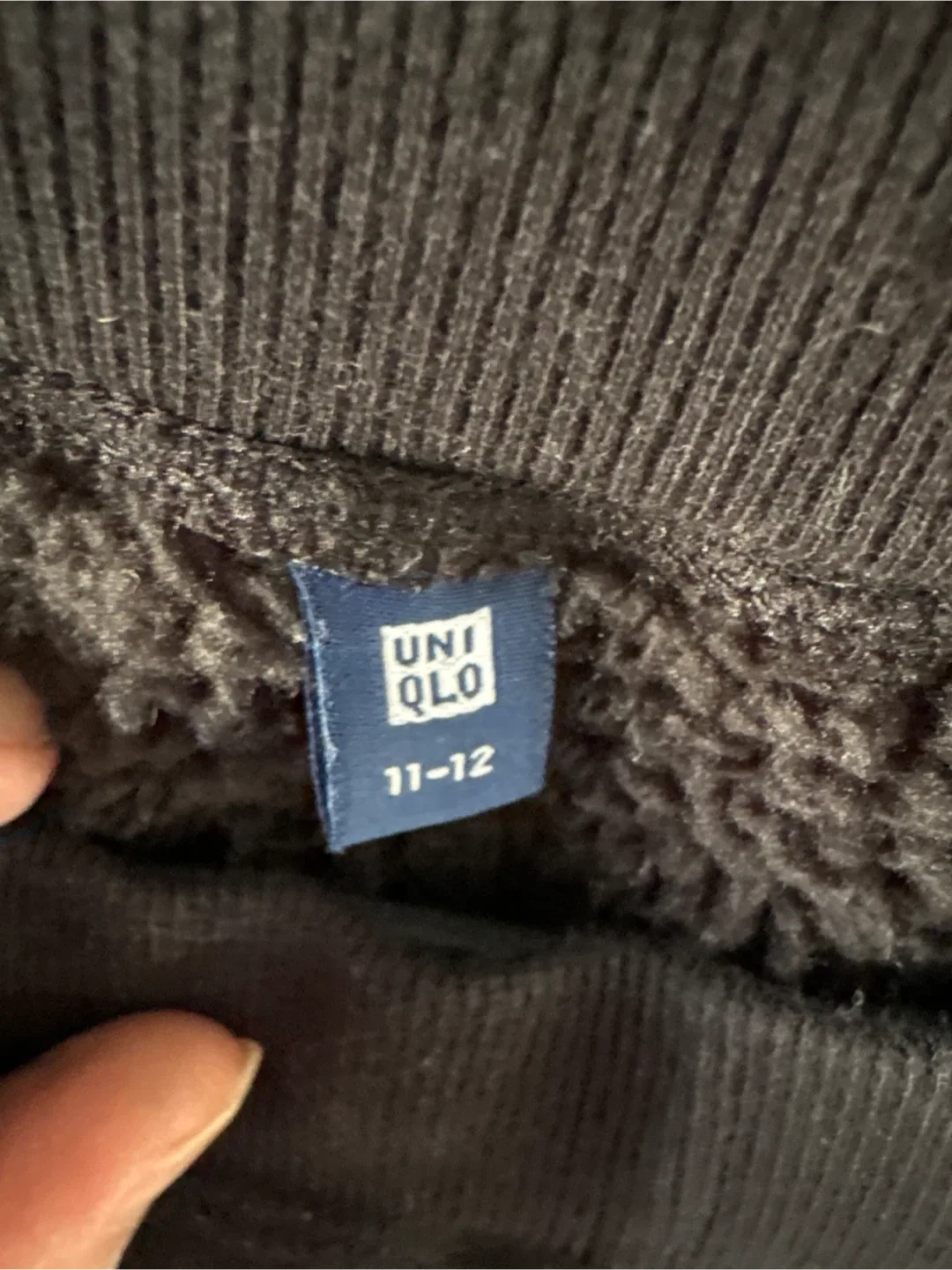 UNIQLO Black Fleece Lined Sweatpants (Size 11-12) image indicator(2)