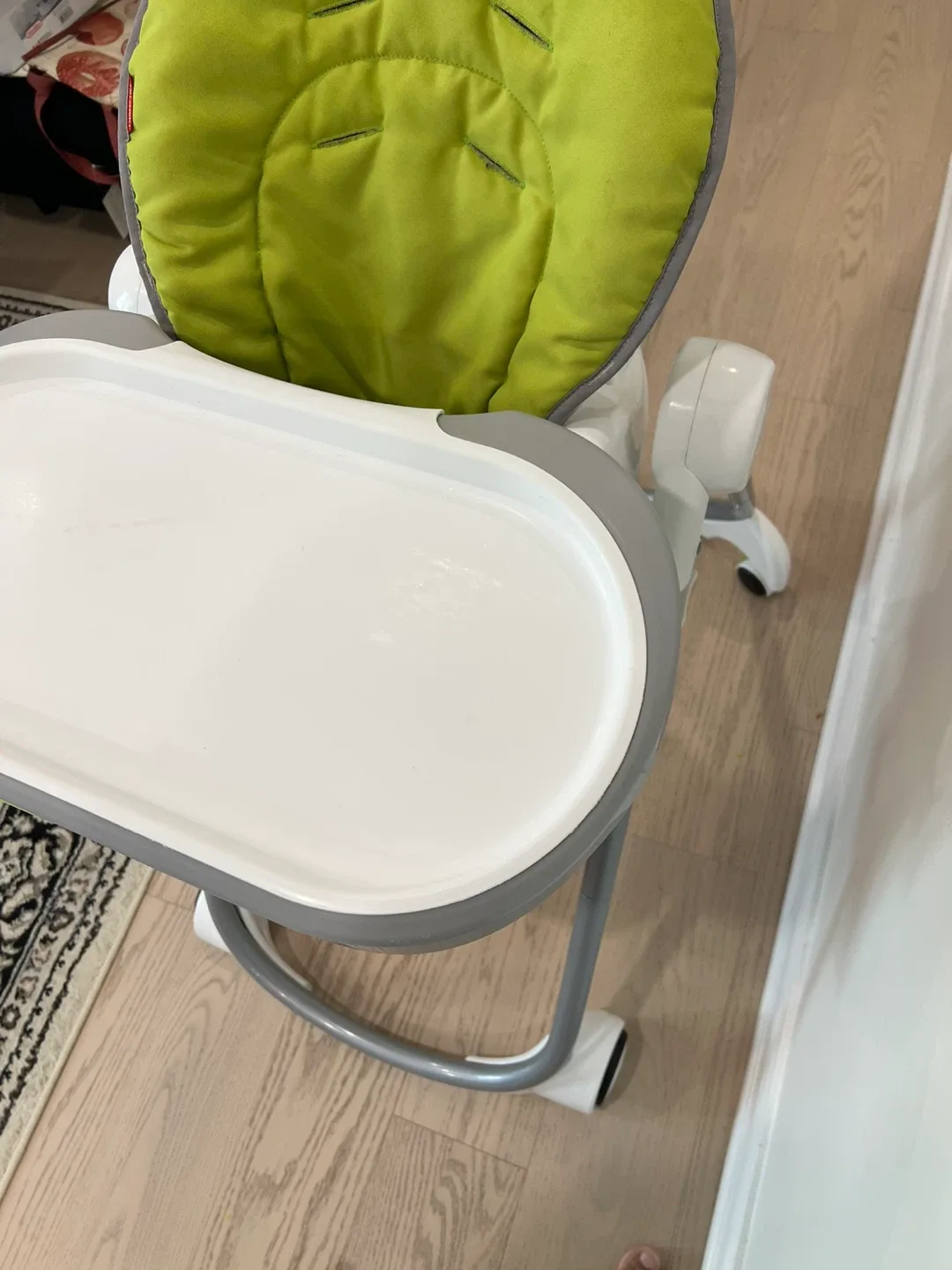 Fisher-Price High Chair - Green & Grey image indicator(4)