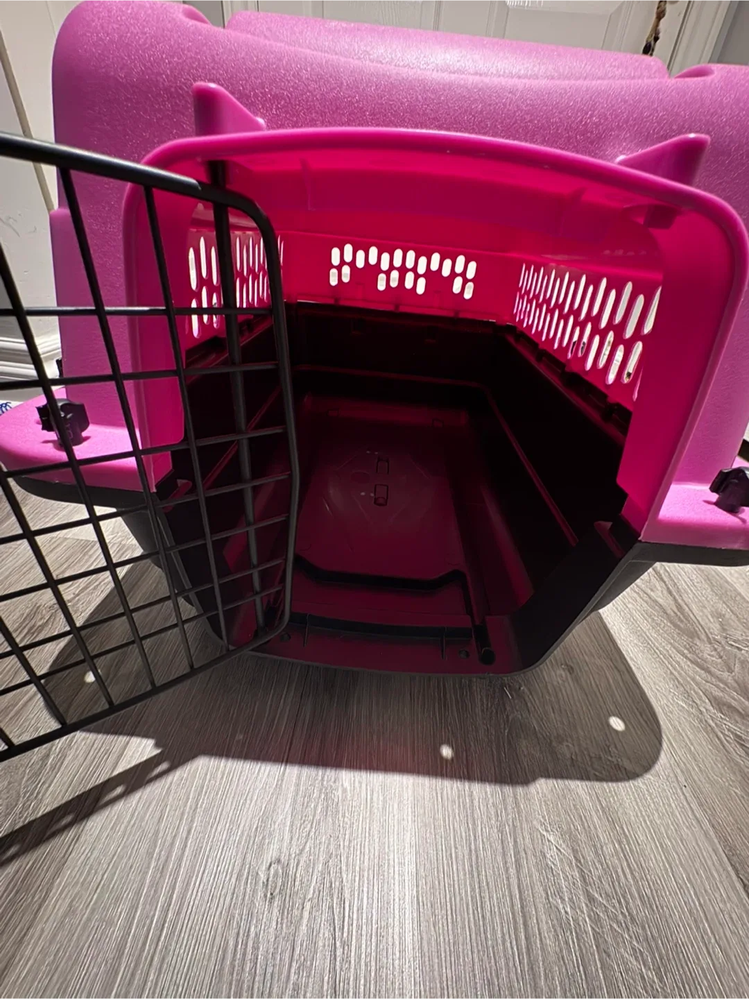 Great Choice Pink Pet Carrier image indicator(4)