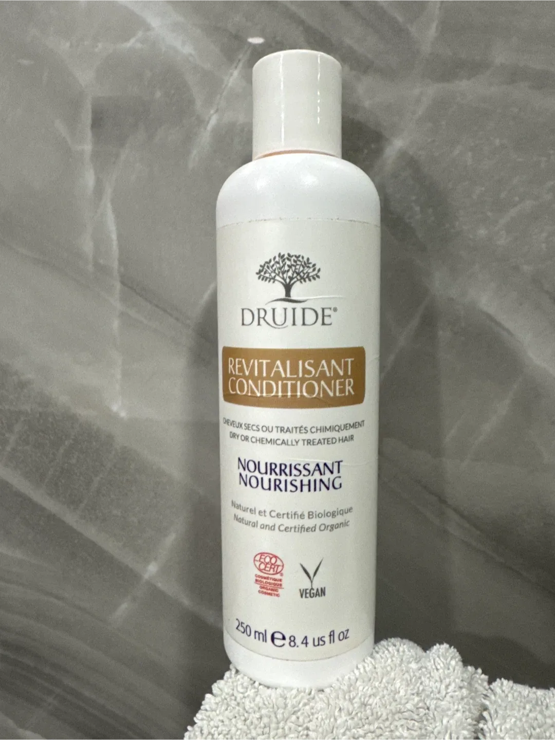 Druide Revitalisant Conditioner - Dry/Chemically Treated Hair thumbnail