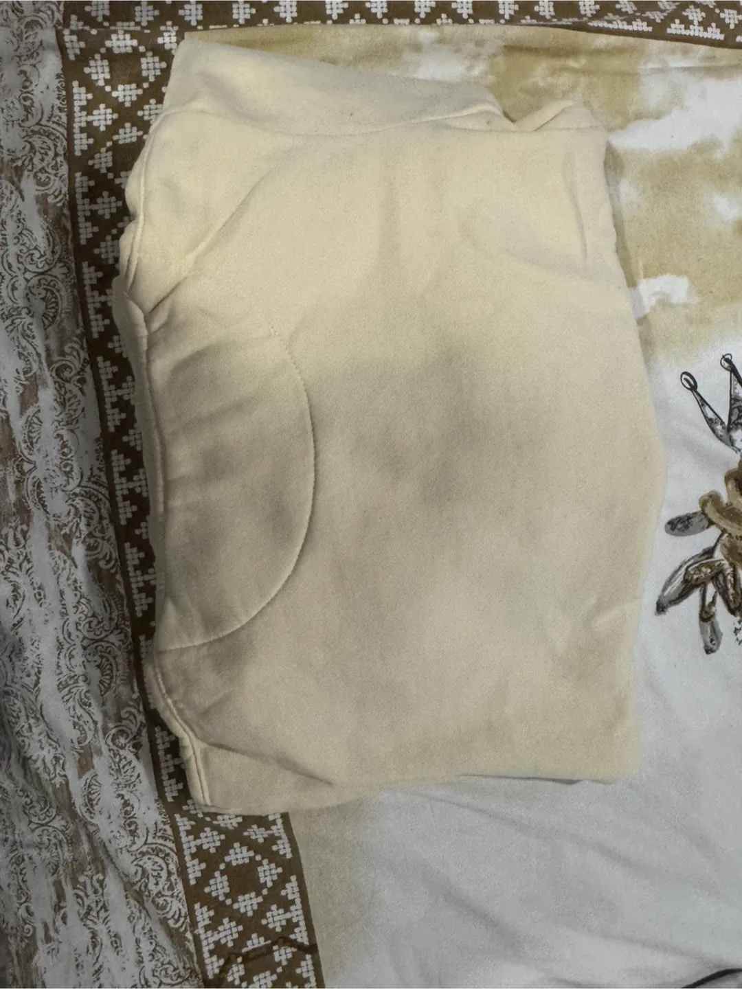 Nike Cream Hoodie - Size M image indicator(3)