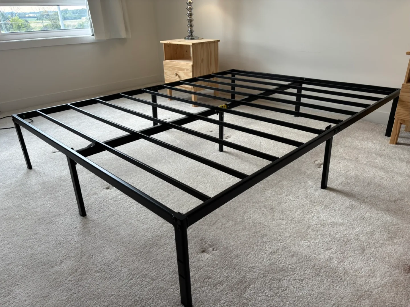 Queen Black Metal Bed Frame image indicator(2)