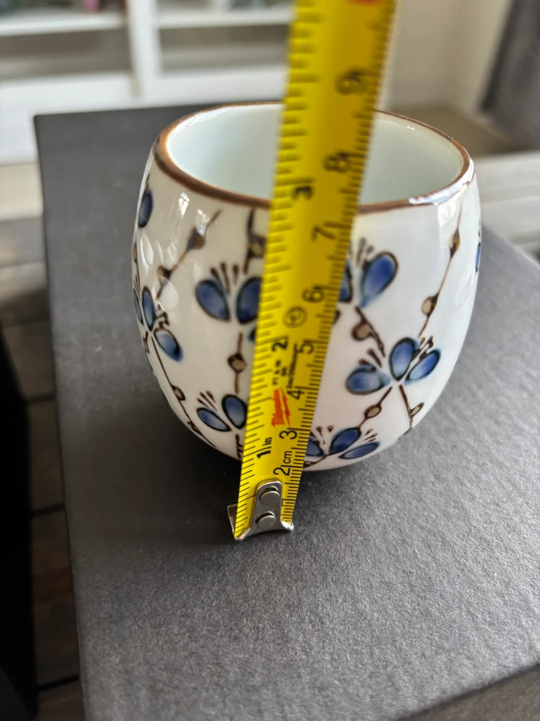 Floral Tea Set with Teapot & 4 Cups - Like New! image indicator(10)