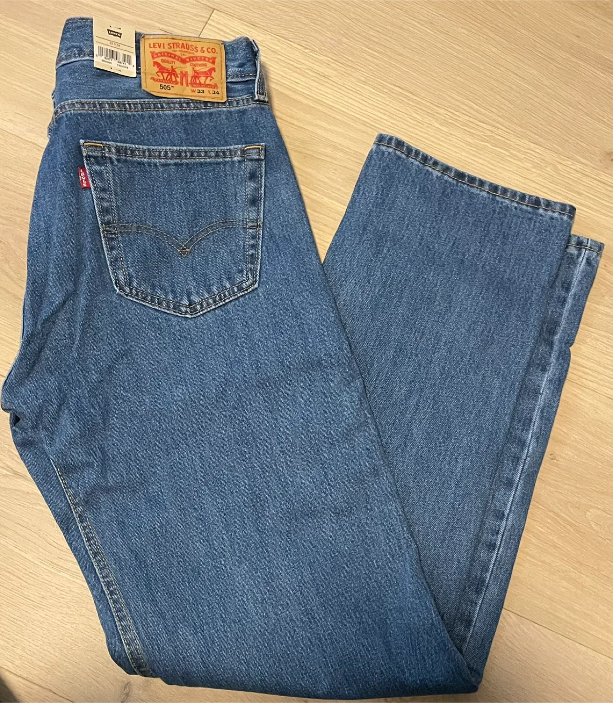 Men’s Levi’s 505 Jeans Regular Fit 33x34 New w Tags image indicator(2)