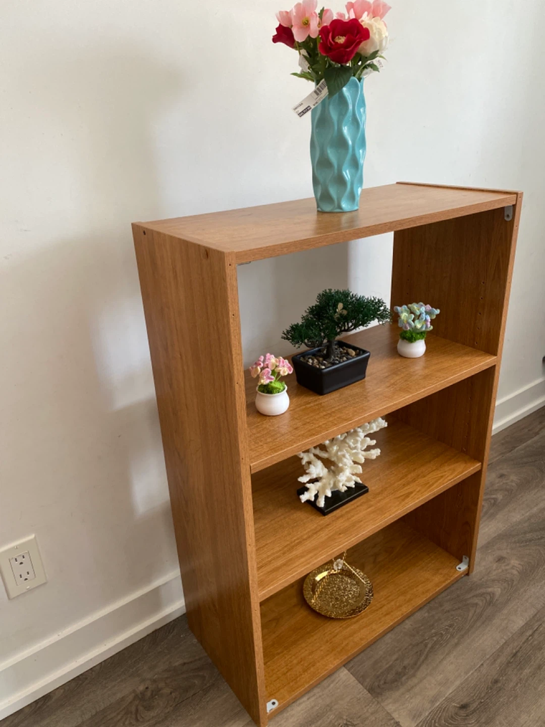 Wooden Bookshelf - photo 3