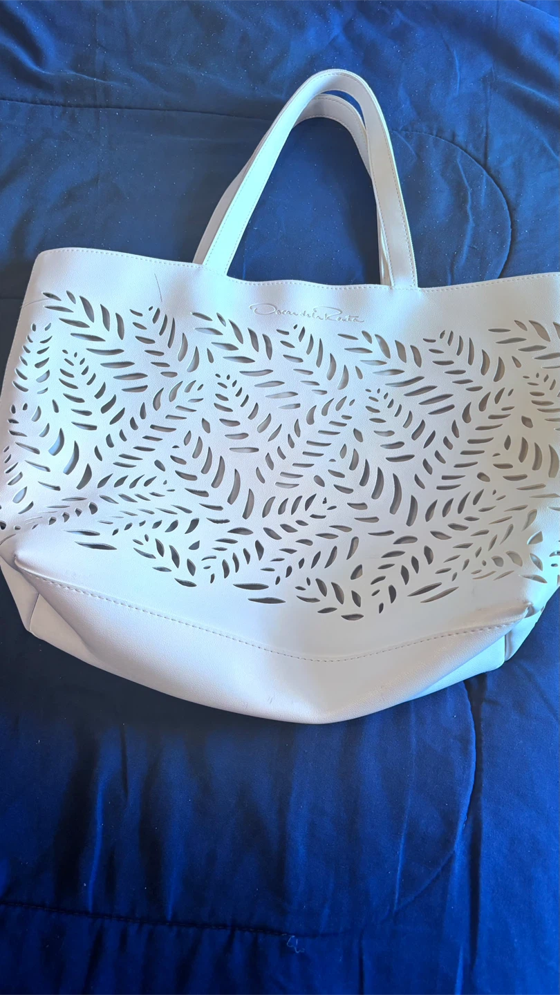🥕 Oscar de la Renta White Tote Bag