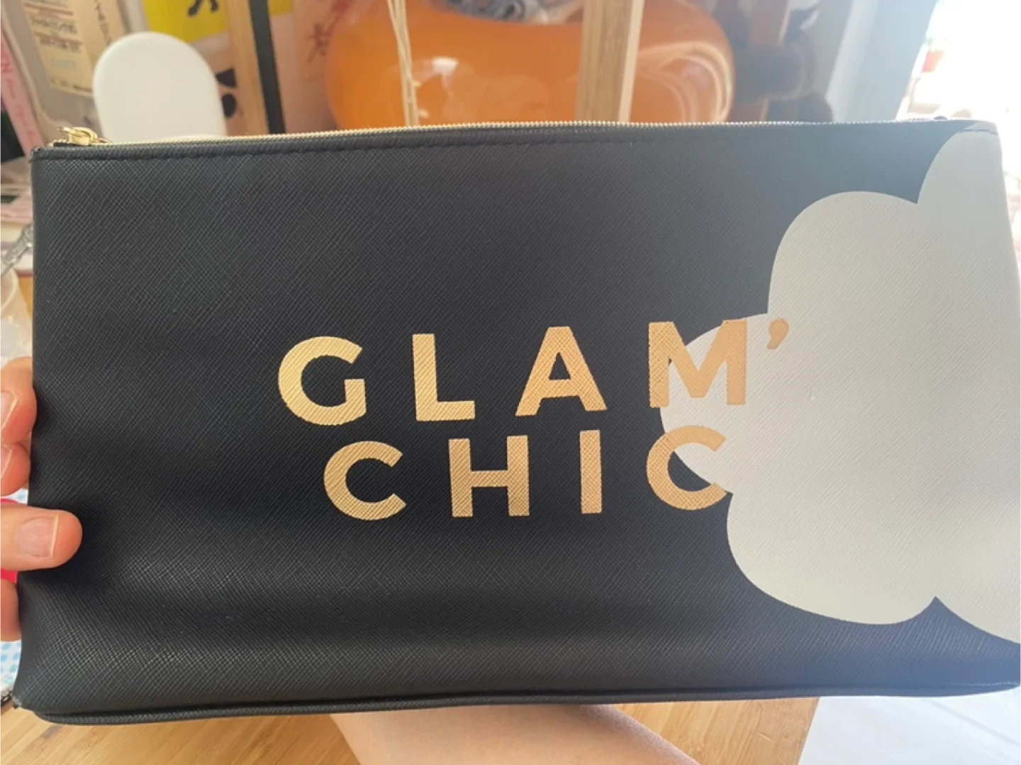 Glam Chic Haircare Pouch image indicator(2)