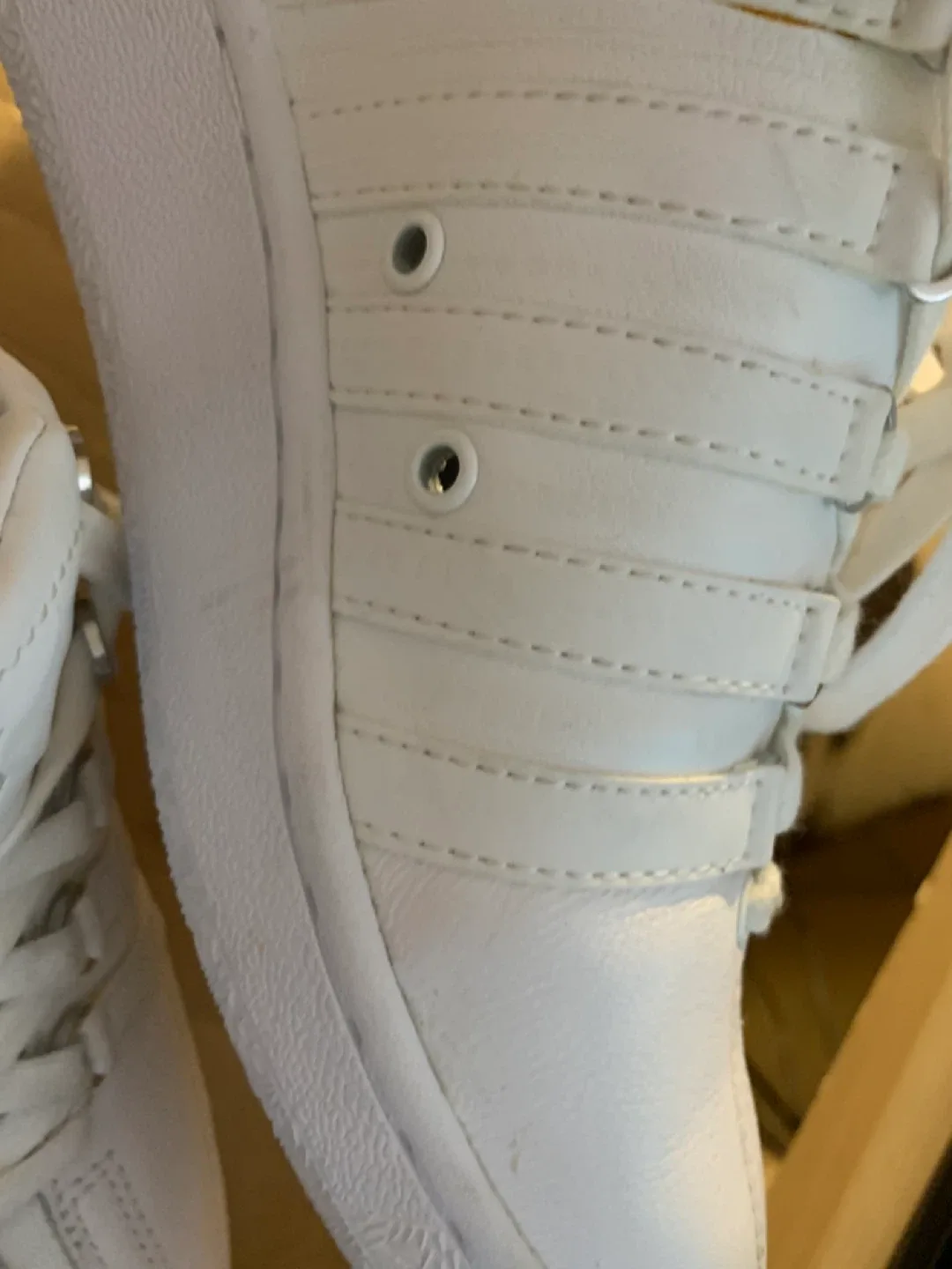 K-Swiss Court Style white leather sneakers - US 8 image indicator(4)