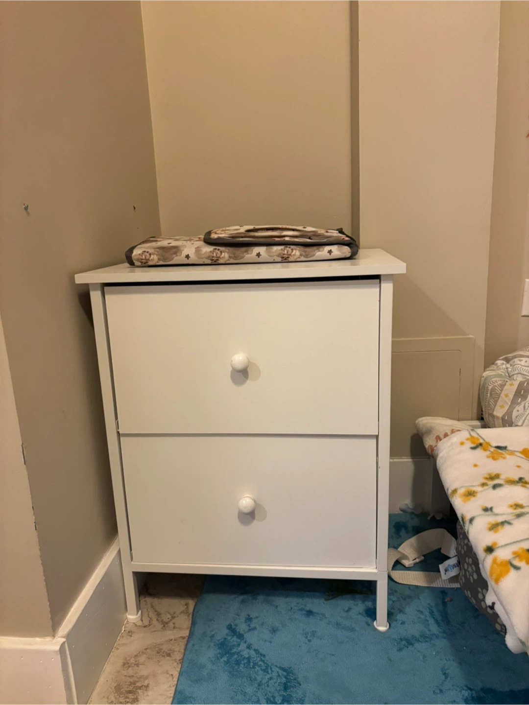 White 2-Drawer Dresser/ side table