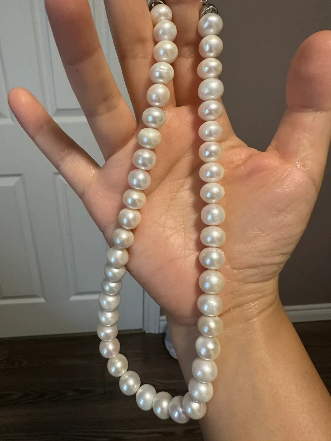 Pearl Necklace image indicator(2)