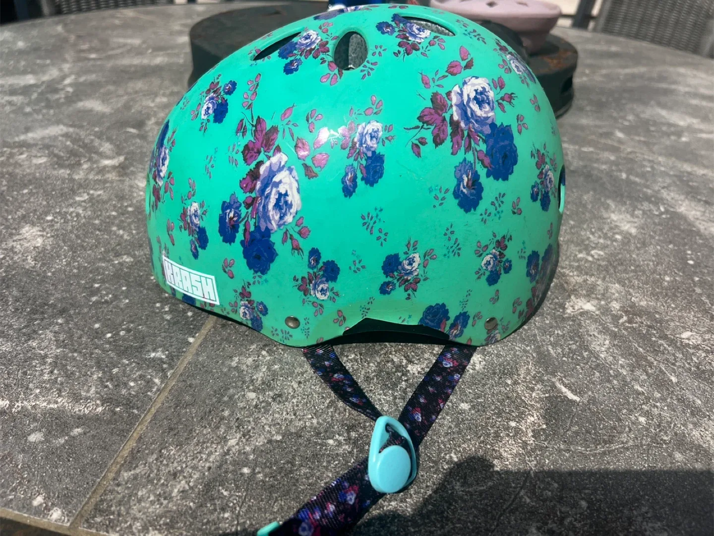 Harper floral teal helmet image indicator(2)