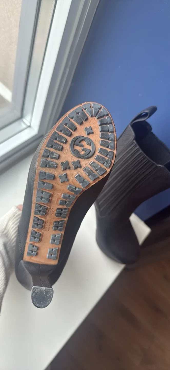 Gucci Leather Heeled Ankle Boots, Size 37 image indicator(2)