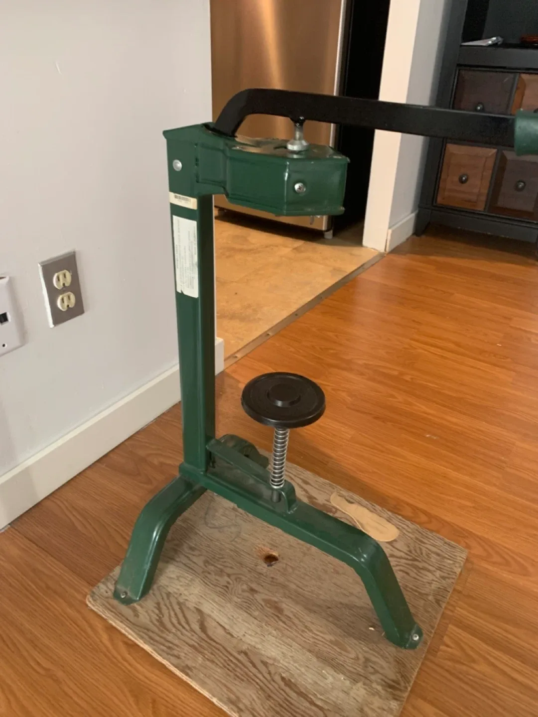 Vintage Green Bottle Capper image indicator(2)