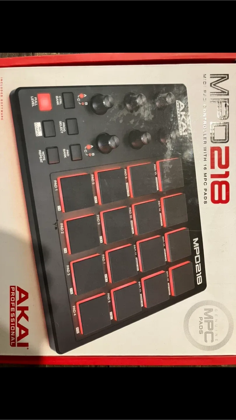 Akai Professional MPD218 MIDI Pad Controller thumbnail