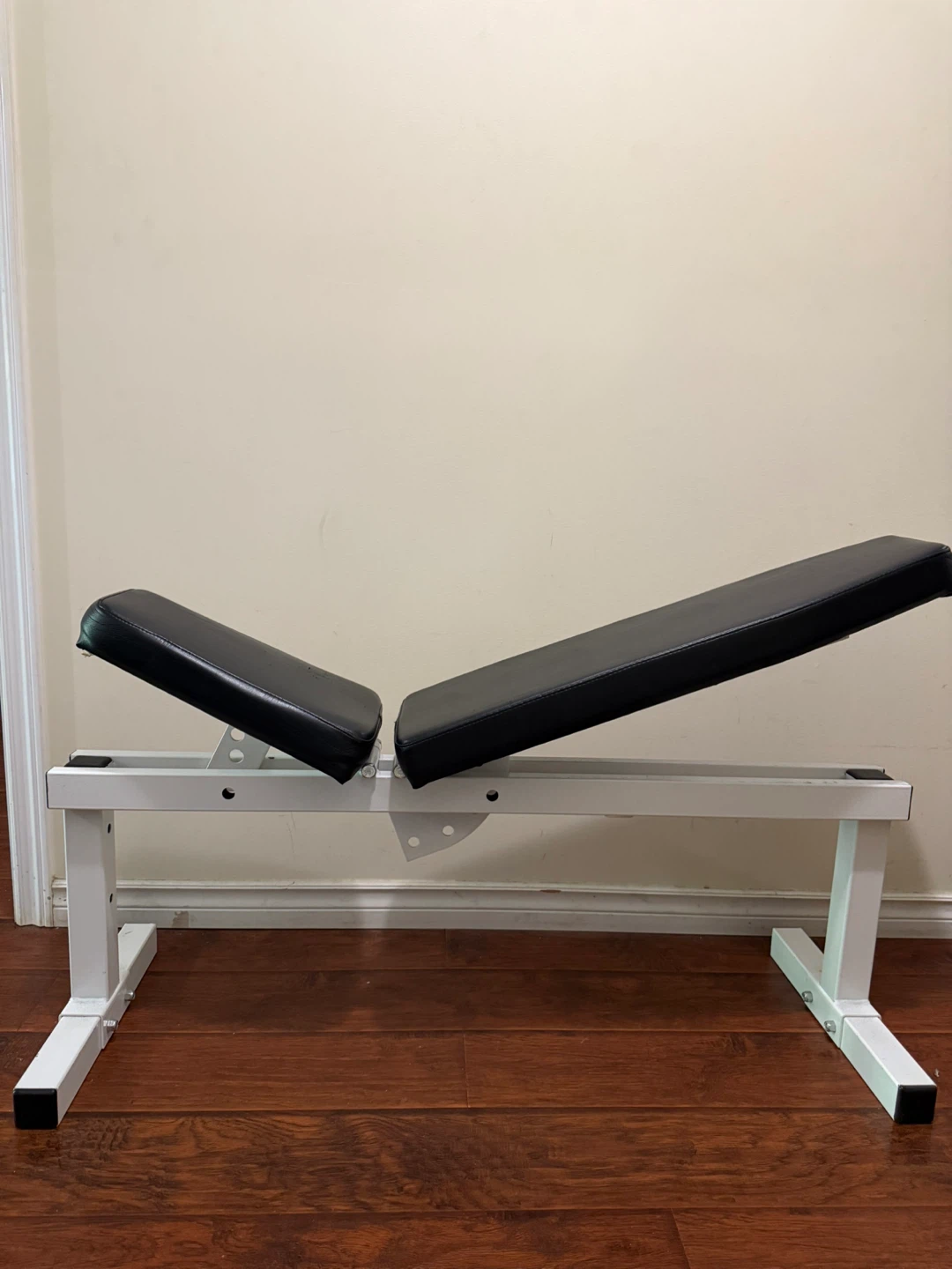 ‼️Move out sale‼️York Pro Series Adjustable Weight Bench - photo 2