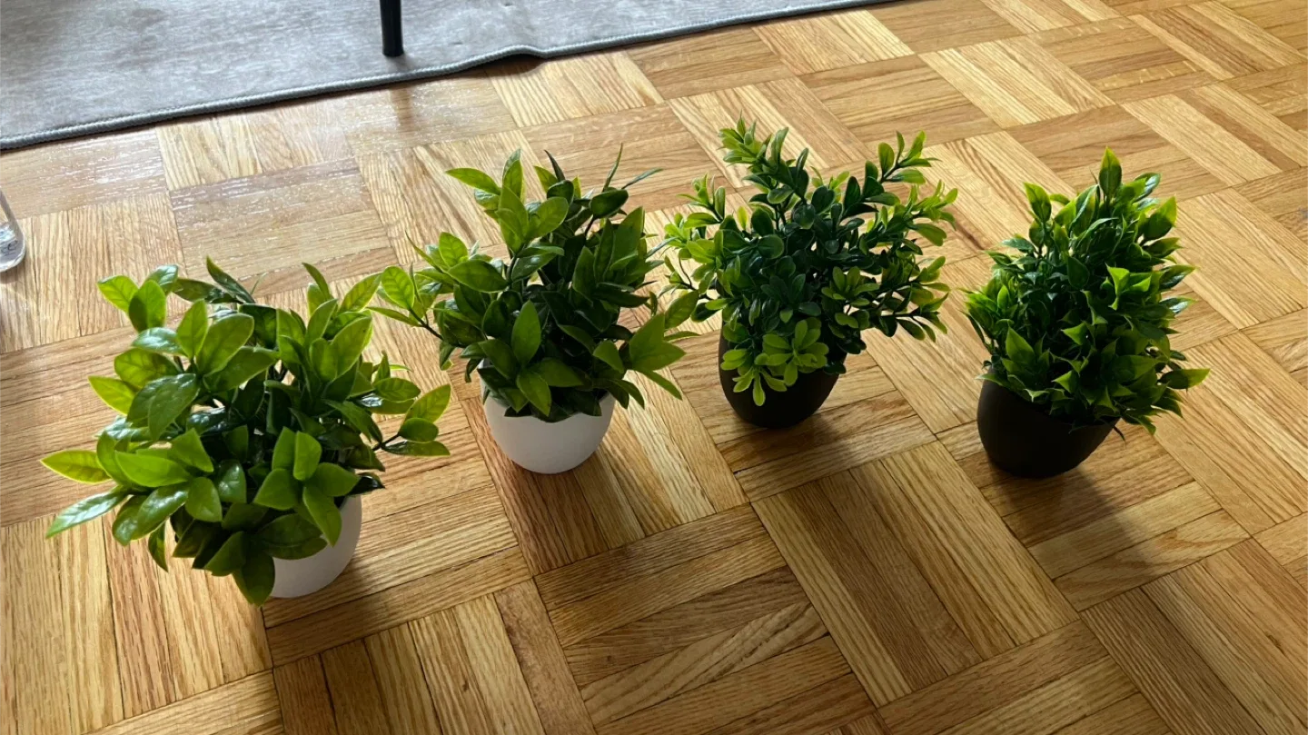 Artificial Green Potted Plant image indicator(2)